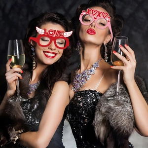 Red Love and pink XOXO paper glasses for Valentine Day party photo props with heart designs