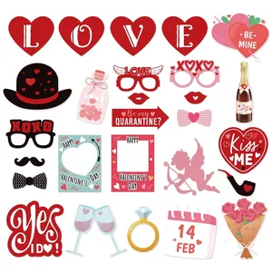 Kit de 27 accessoires photo pour Saint-Valentin avec lunettes cœur et cadres thématiques