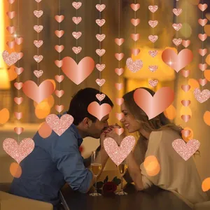 Guirlande de cœurs de Saint-Valentin avec miroir or rose et papier cartonné pailleté