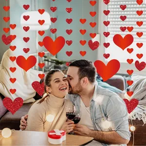 Guirlande de cœurs rouges scintillants pour décoration romantique de mariage et de fête