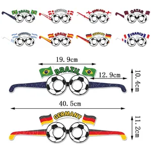 Lunettes de fête football en papier avec motifs drapeaux nationaux et cadres de foot