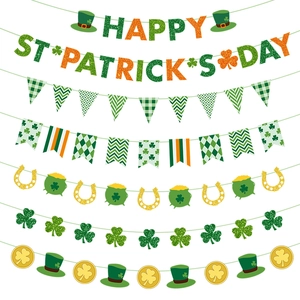 St Patrick's Day Banner Paper Shamrock Garland Gold Coin Horseshoe Green Hat Irish Festival Party Decorations