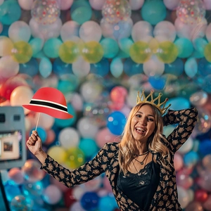 Funny Hawaii beach party photo props with red top hat and golden crown for summer events