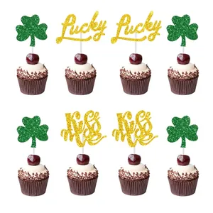 Topper per cupcake con quadrifoglio verde e Lucky Kiss Me dorato per la festa di San Patrizio