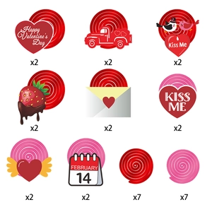 Decorazioni a spirale appese per San Valentino in rosso e rosa con targhette a cuore