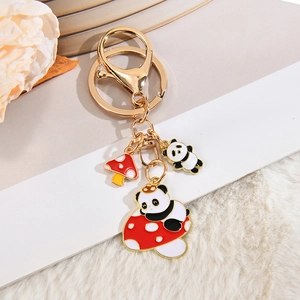 Cartoon Panda Schlüsselanhänger Legierung Emaille Tropföl Bambus Pilz Tasche Anhänger Chinesischen Stil Geschenk