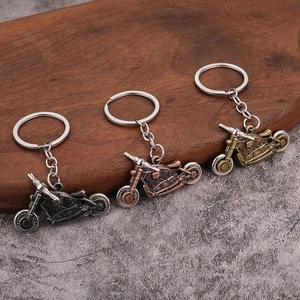 Vintage Motorcycle Keychain Zinc Alloy Realistic Movable Wheels Motorbike Pendant Gift For Bikers Cruiser Style