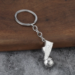 Porte-clés rotatif en métal avec pendentifs ballon de football et chaussure de sport