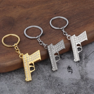 Pistol Keychain Zinc Alloy Rhinestone Hiphop Creative Fashion Military Style Small Charm Bag Pendant Men Accessories