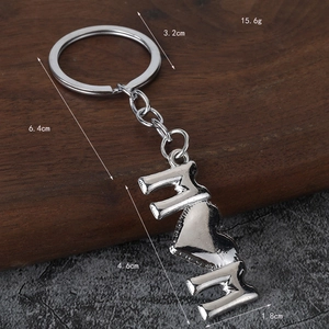 Portachiavi MOM in argento lucido con cuore per la festa della mamma lungo 6,4 cm