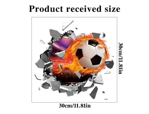 Vue détaillée du sticker mural ballon de foot 3D avec dimensions de 30cm de côté