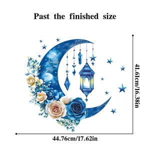 Détail du sticker mural lune bleue avec roses et lanterne, incluant les dimensions