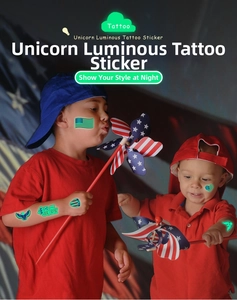 Tatuaggi temporanei luminosi Giorno dell'Indipendenza con bandiere USA per bambini