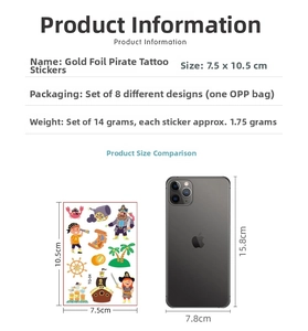 Comparaison de taille de 8 tatouages pirates dorés au laser à côté d'un smartphone