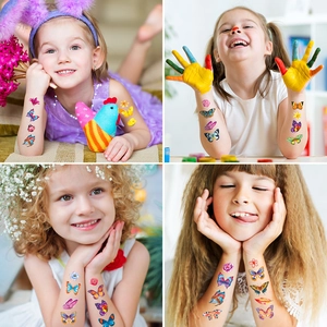 Tatouages temporaires de papillons et fleurs colorés pour filles sur des enfants qui jouent