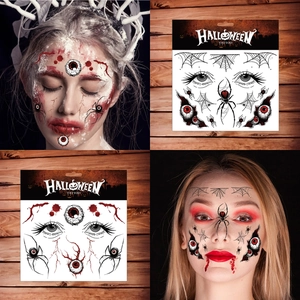 Tatouages de visage Halloween avec araignée et effets de sang pour maquillage effrayant