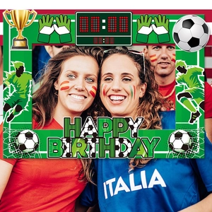 Fußball-Geburtstags-Fotorehmen mit grünem Spielfeld-Design und Fußball-Elementen