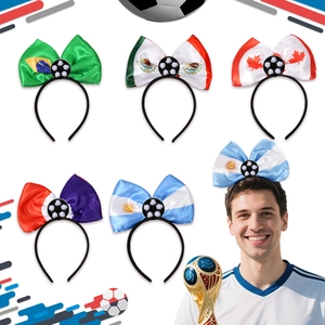 Detail der Fußball-Schleifen-Stirnbänder mit Nationalflaggen und 3D-Ball-Akzenten