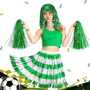 Tenue de pom-pom girl verte avec perruque, crop top, jupe à franges et pompons