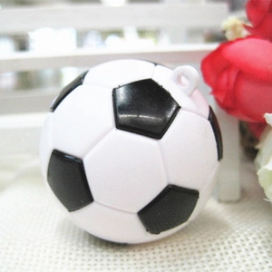 Ciondolo per portachiavi a mini pallone da calcio bianco e nero con asola integrata