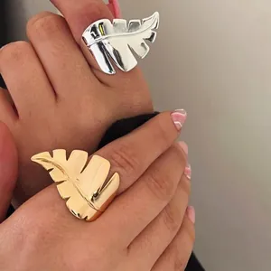 Anello Foglia Monstera Placcato Oro 18K Acciaio Inossidabile Svuotato Regolabile Aperto Impermeabile Gioielli Tropicali