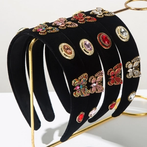 Baroque Vintage Velvet Padded Headband For Women Rhinestone Butterfly Embellished Hair Band Elegant Party Hair Accessories