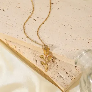 18K Gold Plated Stainless Steel 3D Rose Flower Pendant Necklace Exquisite Elegant Floral Jewelry Gift For Women