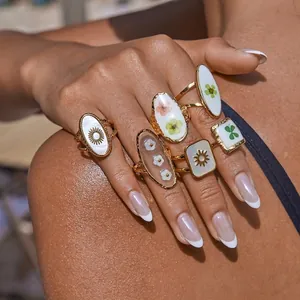 Vintage Bohemian Stainless Steel Adjustable Ring For Women Gold Plated Dry Flower Sun Clover Pattern Fashion Jewelry Gift