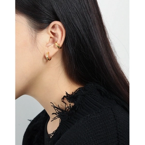 Minimalist gold S925 silver C-shaped cuff and pave zircon earring set on model