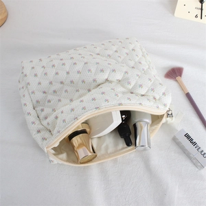Large capacity floral quilted makeup bag and portable wash pouch for travel organization