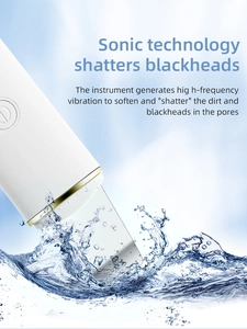 Makroaufnahme des Ultraschall-Skin-Scrubbers mit Wasser-Vibration zur Porenreinigung