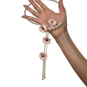 Choker retrò francese con perle, perline di vetro e nappe floreali rosa