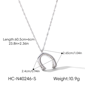 Detailed dimensions and weight of the minimalist silver U-shaped pendant necklace