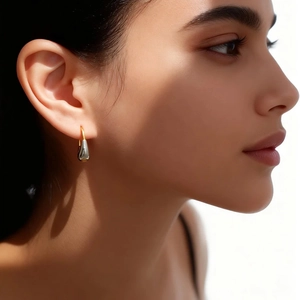 Eleganti orecchini a goccia in argento S925 con placcatura bicolore oro e argento sul modello