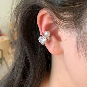 Elegant Rhinestone Artificial Pearl Ear Bone Clip No Piercing Silver Tone Sweet Fashion Jewelry For Women