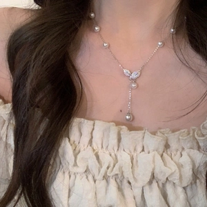 Elegant Alloy Leaf Artificial Pearl Tassel Necklace Gold Plated Rhinestone Clavicle Chain For Women Ins Style Jewelry