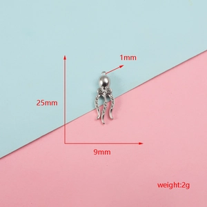 Vue macro du pendentif pieuvre en acier inoxydable avec mesures de taille et poids