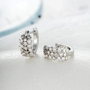 Lussuoso Orecchino Huggie in Rame con Strass per Donna Piercing alla Cartilagine Pezzo Singolo Fibbia Geometrica Gioielli