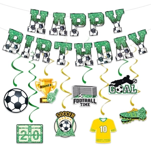 Décoration de fête d'anniversaire thème football avec bannières et spirales