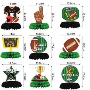 Détail du lot de 9 centres de table en nid d'abeille pour fête de football américain