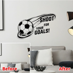 Detailansicht Fußball-Wandsticker mit Vorher-Nachher-Effekt an einer Wohnzimmerwand
