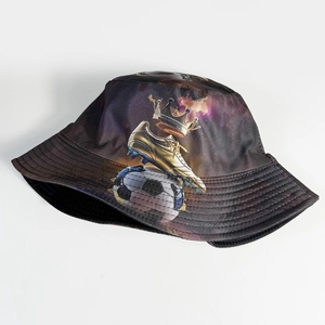 Cappello da pescatore galassia viola con stampa di scarpa da calcio dorata e corona