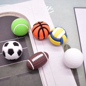 Lot d'accessoires de sport 3D incluant basket-ball, football et décorations de golf