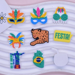 Set de charms chaussure PVC Carnaval Brésil avec Christ Rédempteur et masques
