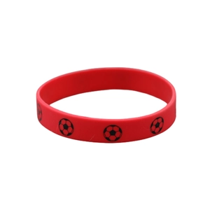 Bracelet de supporter en silicone rouge avec motifs football noirs pour la Coupe 2026