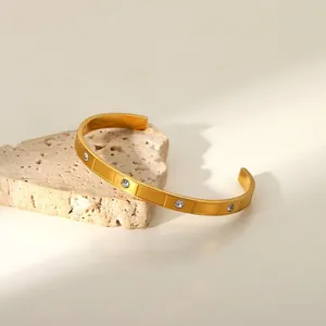 Bracciale Rigido Aperto in Acciaio Inossidabile Placcato Oro 18K Minimalista Donna Geometrico con Strass Intarsiati Gioielli