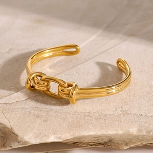 Minimalistischer Edelstahl Armreif Für Damen 18K Vergoldet Verknotetes Design Modischer Industrieller Schmuck Eleganter Reif