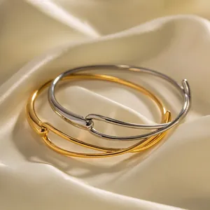 Bracelet Jonc Minimaliste en Acier Inoxydable Nœud Tordu Plaqué Or 18K Bracelet Ouvert pour Femme Bijoux de Mode Cadeau