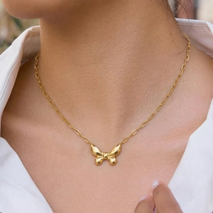 Butterfly Pendant Necklace 18K Gold Plated Stainless Steel Paperclip Chain Minimalist 3D Animal Jewelry For Women Hypoallergenic