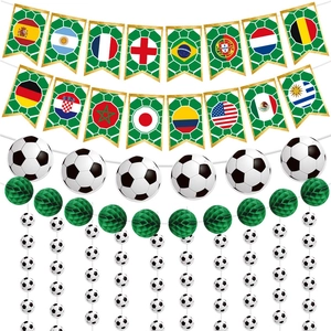 Kit déco fête football avec drapeaux nationaux, boules alvéolées et bannières foot